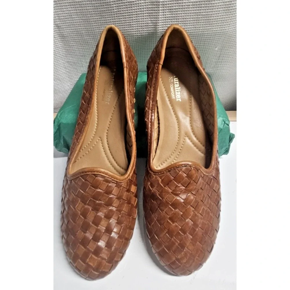 NATURALIZER‎ woven leather brown flats woman Sz 7.5Narrow